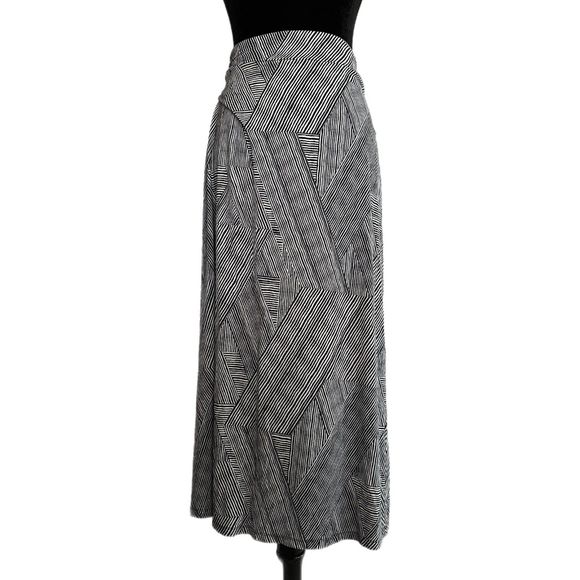 Liz Claiborne Black & White Patterned Maxi Skirt, PXL, Pre-owned - Picture 1 of 5